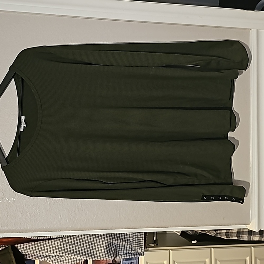 White Birch Sz 3X Army Green Long Sleeve Black Faux Snap Detail NWOT